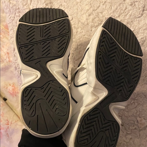 Acne Manhattan Women's Sneakers
LIKE NEW - Picture 9 of 9